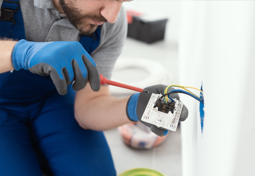 déplacement d'une prise électrique amiens